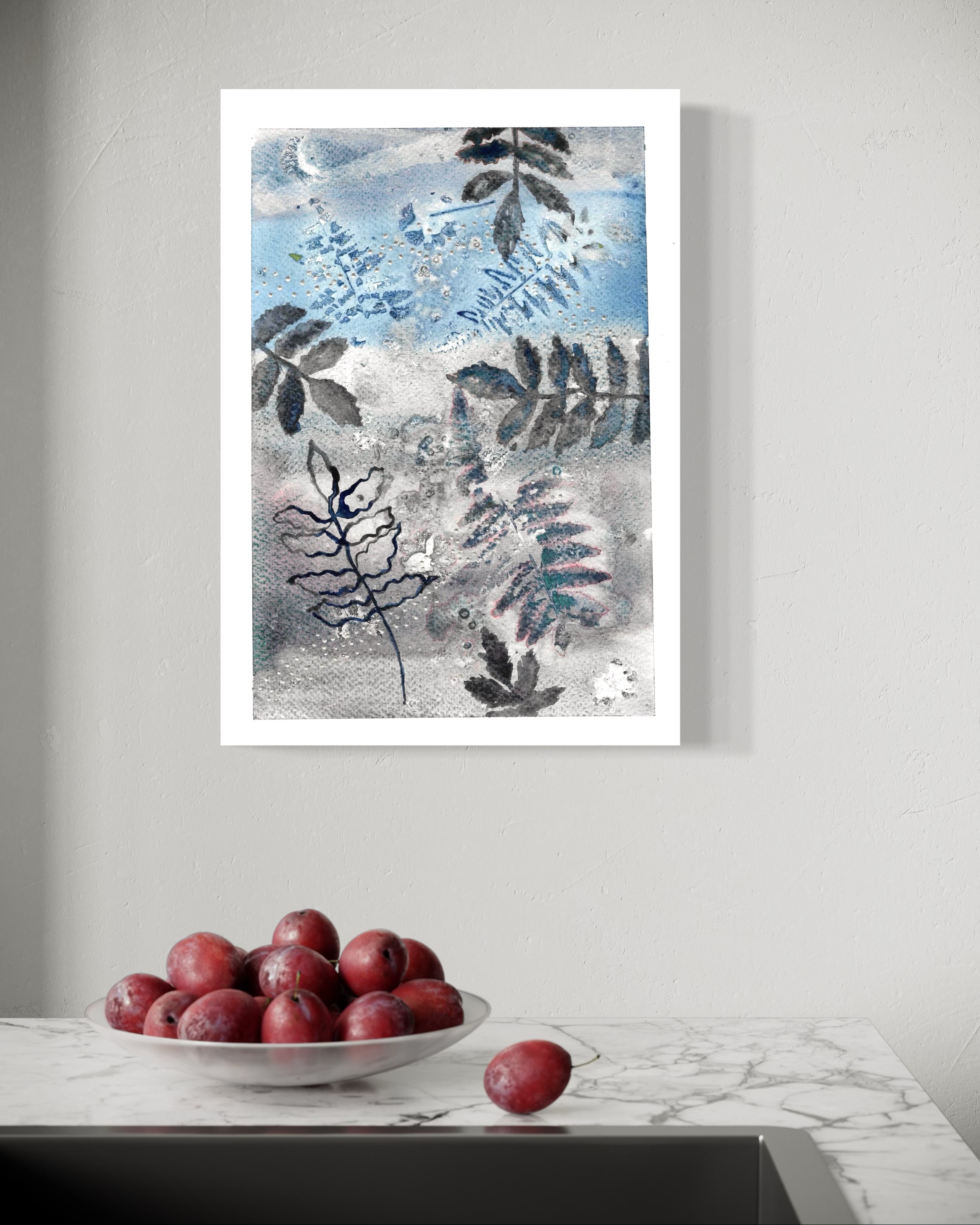 Bladeren in aquarelverf abstract werk in blauw paars