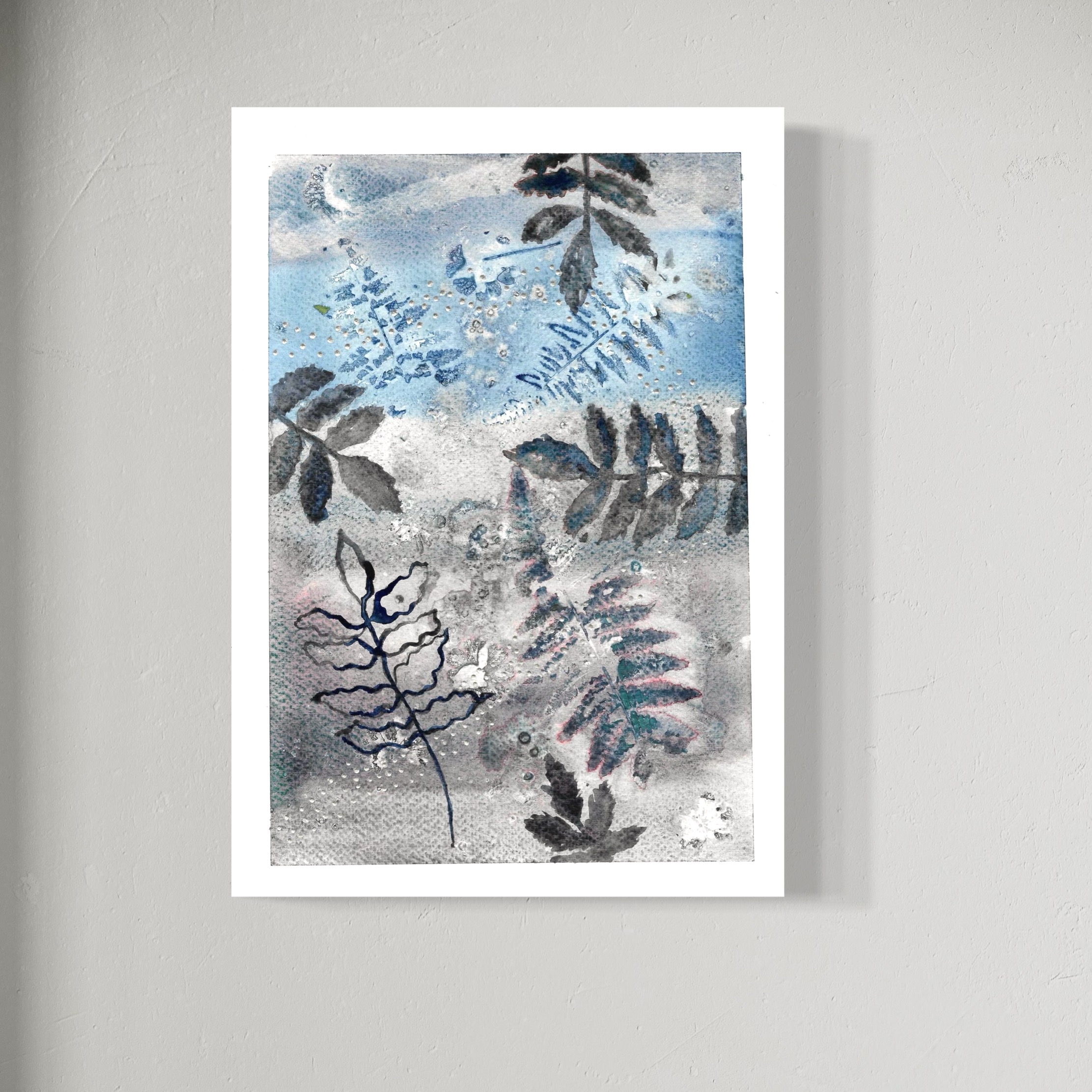 Natuurlijk materialen in aquarelverf abstract werk in paars blauw