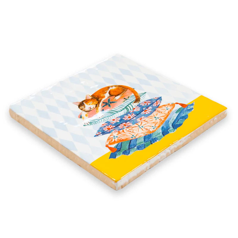 StoryTiles Slaperige kat op kussens